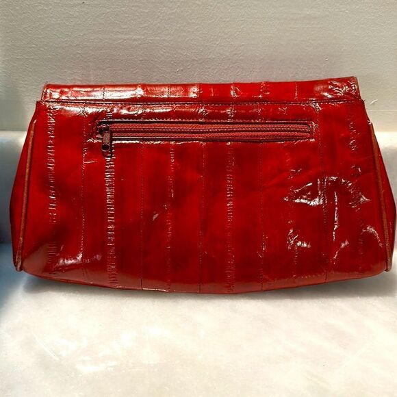 Beautiful Genuine Vintage 70’s Red Eel Skin Leather Crossbody Bag or Clutch - Picture 3 of 4